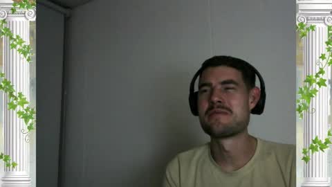 Snapshot of sultansgirls chatting on 03.01.26 The Sultan online show from 03.01.26