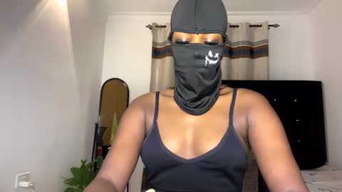 maskedtemptress online show from 11.24.25