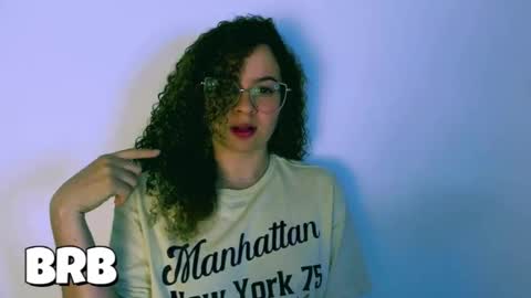 Snapshot of sultrysecrets_ chatting on 09.26.25 Ann online show from 09.26.25