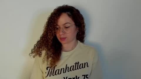 Snapshot of sultrysecrets_ chatting on 10.03.25 Ann online show from 10.03.25