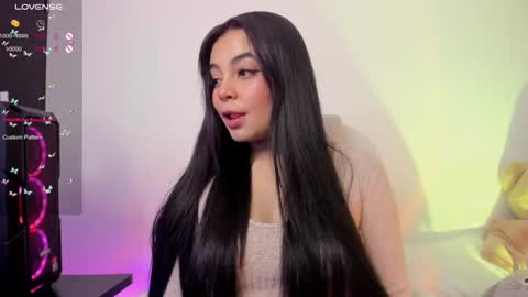 Snapshot of sumersunsett chatting on 12.27.24 sumersunsett online show from 12.27.24