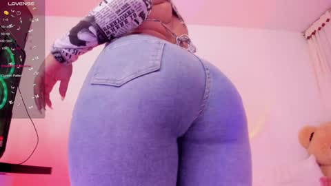 Snapshot of sumersunsett chatting on 01.12.25 sumersunsett online show from 01.12.25