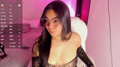 Snapshot of sumersunsett chatting on 10.20.25 sumersunsett online show from 10.20.25