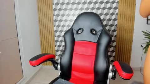 summer_______ online show from 10.12.25