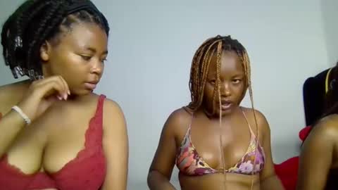 Snapshot of summer_ty chatting on 02.18.26 summer online show from 02.18.26