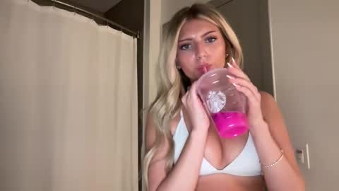 summerclarkee online show from 03.03.26