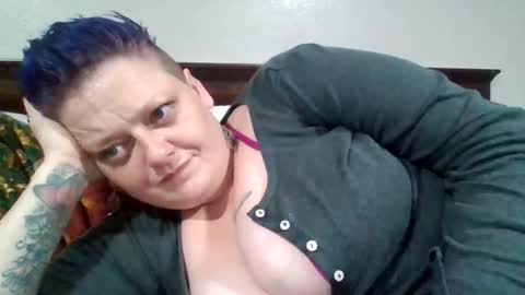 Summer Divine online show from 11.17.25