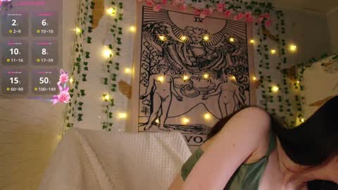 Snapshot of summerhazee chatting on 12.22.24 summerhazee online show from 12.22.24