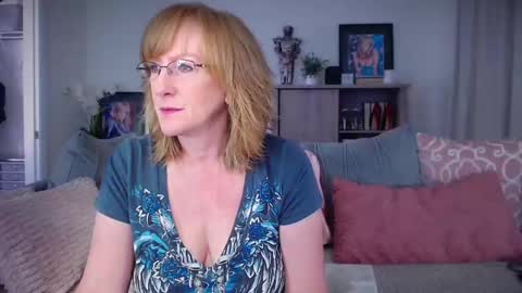 SummerKnightzzz online show from 04.06.26