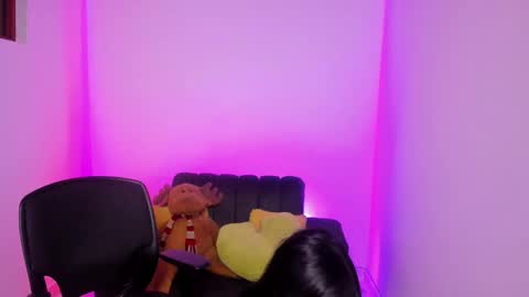 Snapshot of summerpurple chatting on 02.28.25 SUMMER online show from 02.28.25