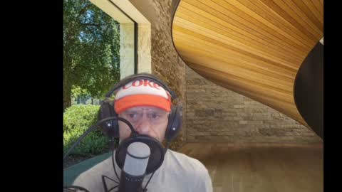 Snapshot of sunbeatshower chatting on 01.08.25 sunbeatshower online show from 01.08.25