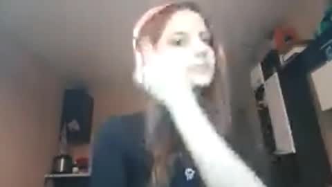 Snapshot of sundaysuit chatting on 11.09.25 Dora online show from 11.09.25