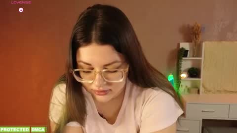 Tina. Im topless model  online show from 04.14.26