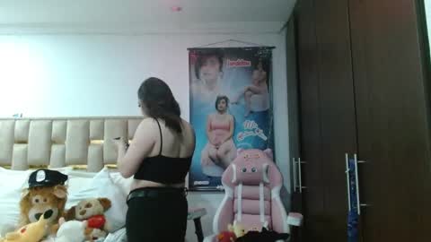 Snapshot of sunflower_dance chatting on 05.07.26 Jeraldine online show from 05.07.26