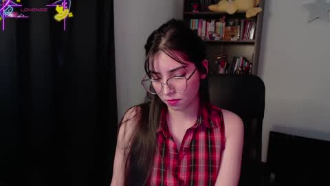  violetta  online show from 11.15.25