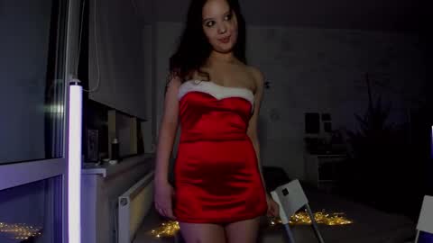 Snapshot of sunlovedamily chatting on 12.25.24 Amy online show from 12.25.24