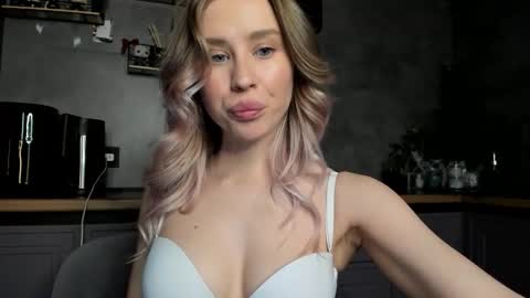 sunlovv online show from 02.03.26