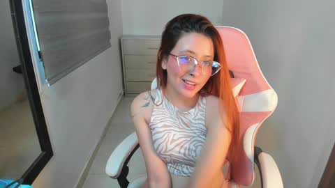 Snapshot of sunn_ray chatting on 01.19.25 IG zsun ray0 online show from 01.19.25