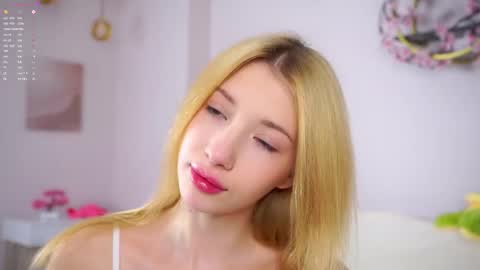 Snapshot of sunnmoonn chatting on 02.17.26 Lily online show from 02.17.26