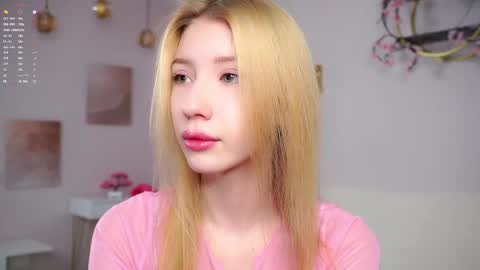 Snapshot of sunnmoonn chatting on 03.02.26 Lily online show from 03.02.26