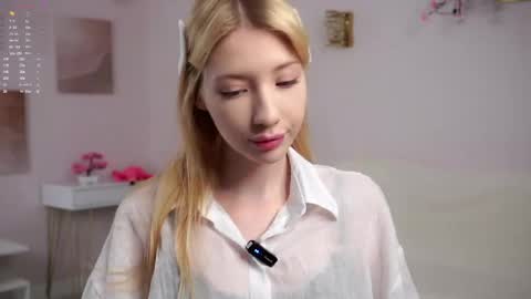 Lily online show from 03.22.26