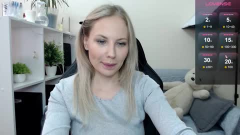 Naomi online show from 10.08.25