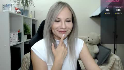 Naomi online show from 11.10.25