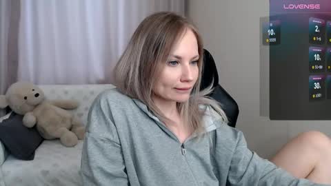 Naomi online show from 04.28.26
