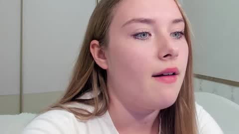 Vanessa online show from 11.28.25