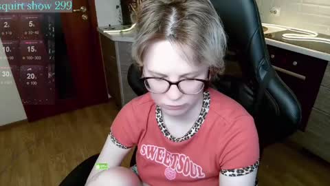 Snapshot of sunny_mood chatting on 05.18.26 sunny mood online show from 05.18.26