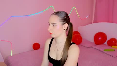 Snapshot of sunnybunnyy5 chatting on 02.23.26 Liza online show from 02.23.26