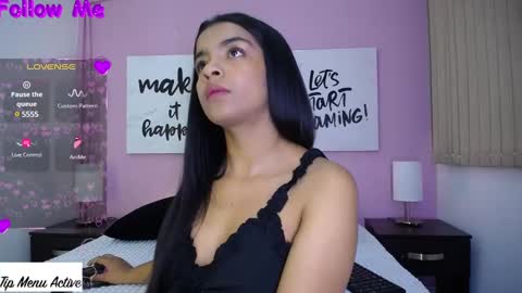 Snapshot of sunnygilmore chatting on 12.19.24 Sunny online show from 12.19.24