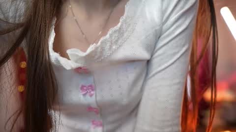Snapshot of sunrisealice chatting on 10.21.25 Alice online show from 10.21.25
