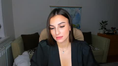 Snapshot of sunsetwithava chatting on 02.10.25 sunsetwithava online show from 02.10.25
