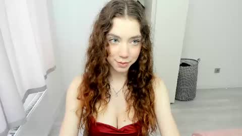 Snapshot of sunshine_bliss chatting on 06.18.26 sunshine_bliss online show from 06.18.26