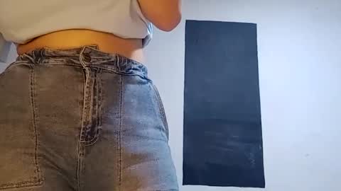 Snapshot of sunshine_days chatting on 12.07.24 Annie online show from 12.07.24