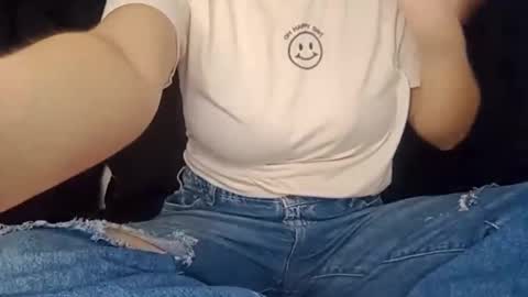 Snapshot of sunshine_days chatting on 12.31.24 Annie online show from 12.31.24