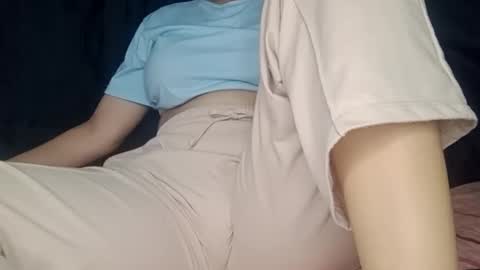 Snapshot of sunshine_days chatting on 01.07.25 Annie online show from 01.07.25