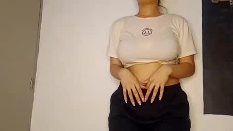 Snapshot of sunshine_days chatting on 01.27.25 Annie online show from 01.27.25