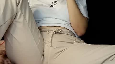 Snapshot of sunshine_days chatting on 02.19.25 Annie online show from 02.19.25