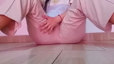 Snapshot of sunshine_days chatting on 10.20.25 Annie online show from 10.20.25