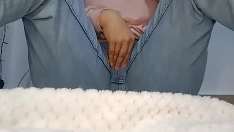 Annie online show from 02.26.26