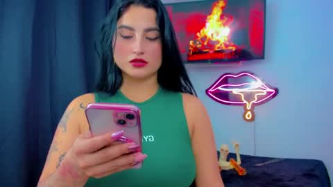 Andrea Rodriguez online show from 02.23.26