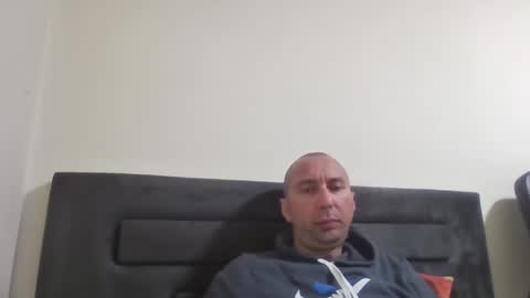 super42835015 online show from 03.10.25