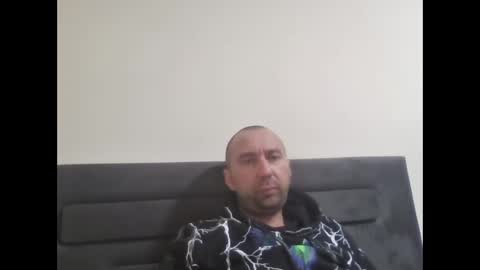 super42835015 online show from 10.18.25