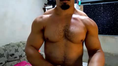 Snapshot of superbigmr chatting on 03.11.26 james online show from 03.11.26