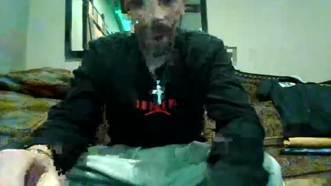 Snapshot of superd512 chatting on 12.05.24 Guero Cash online show from 12.05.24
