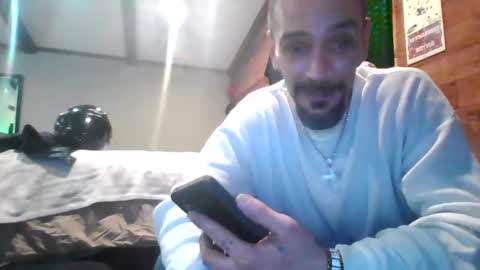 Snapshot of superd512 chatting on 12.13.24 Guero Cash online show from 12.13.24