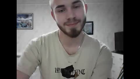 Snapshot of supermanqsky chatting on 12.07.24 SupermanQSky online show from 12.07.24