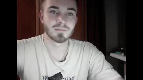 Snapshot of supermanqsky chatting on 12.12.24 SupermanQSky online show from 12.12.24